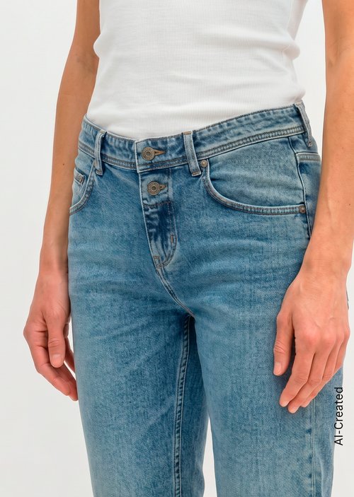 Jeans model Theda boyfriend — Very Light Blue Wash