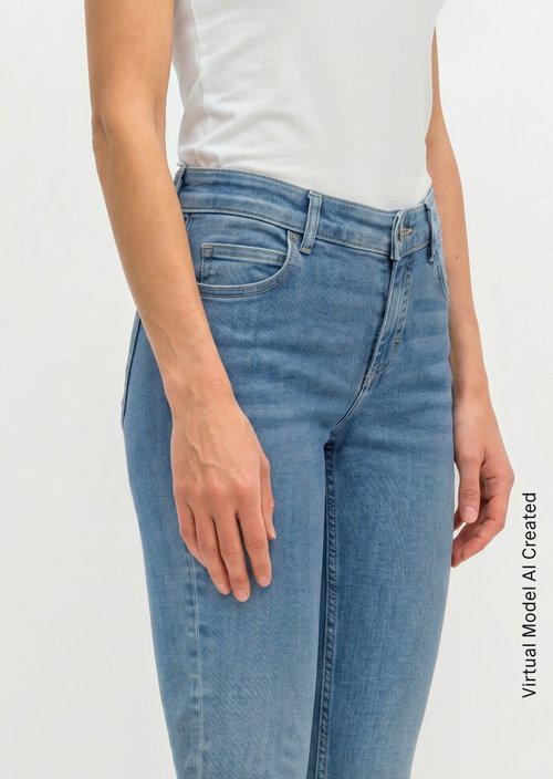 Jeans model Alby slim — Very Light Blue Wash