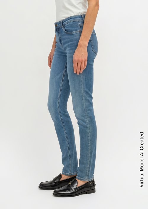 Jeans model Alby slim — Very Light Blue Wash
