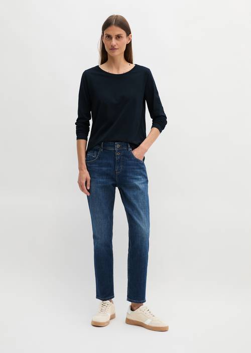Jeans Model Theda boyfriend Commercial Dark Blue Wash in Frontalansicht