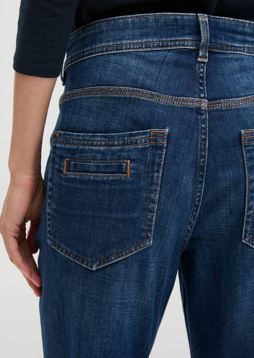 Jeans Model Theda boyfriend Commercial Dark Blue Wash in Detailansicht