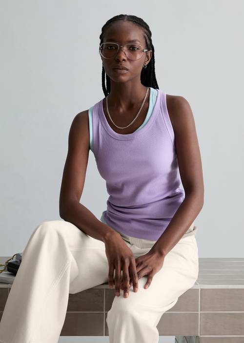 Canotta a coste DfC slim Wild Orchid in vista frontale