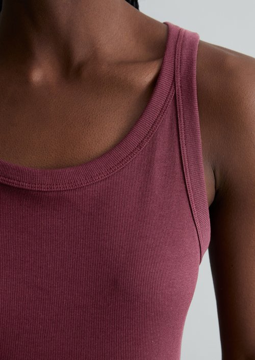DfC ribbed tank top slim — Merlot Red