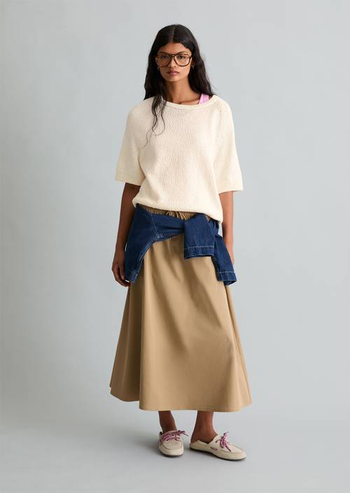 Regularny sweter z krótkim rękawem Creamy White w widoku z przodu