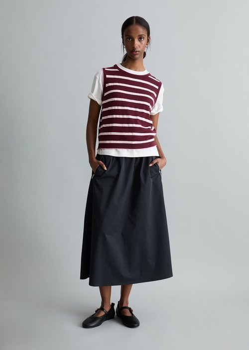 Sleeveless knitted sweater regular — Dark Pink