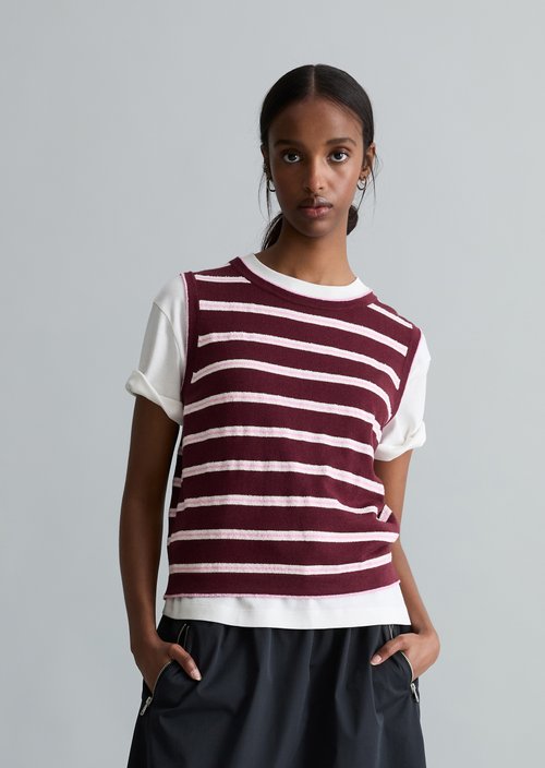 Sleeveless knitted sweater regular — Dark Pink