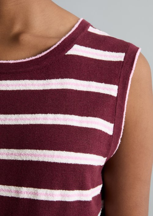 Sleeveless knitted sweater regular — Dark Pink