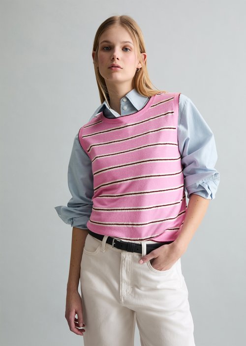 Sleeveless knitted sweater regular — Light Pink