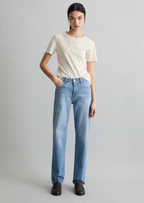 Dżinsy model Olina straight Bright Blue w widoku z przodu