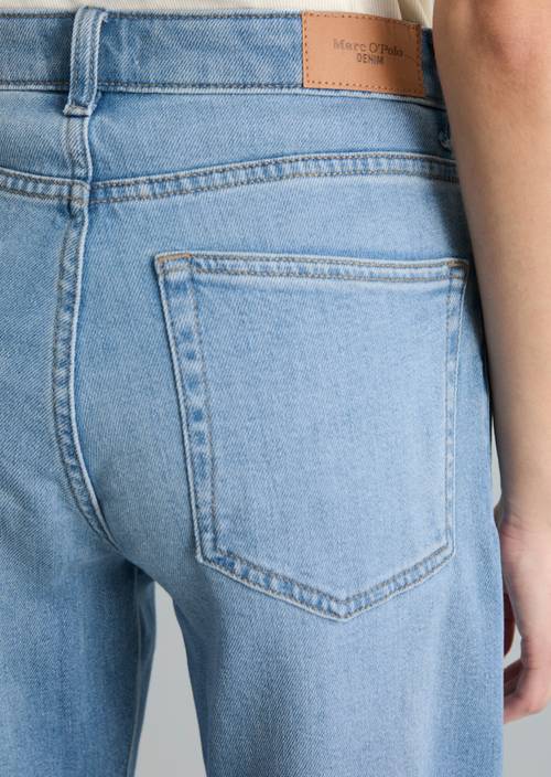 Dżinsy model Olina straight Bright Blue w widoku szczegółowym