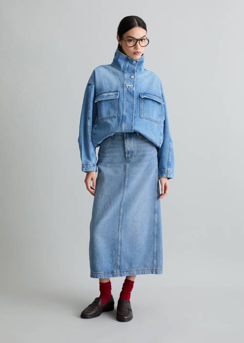Funnel-Neck-Jeansblouson oversize Medium Blue in Frontalansicht