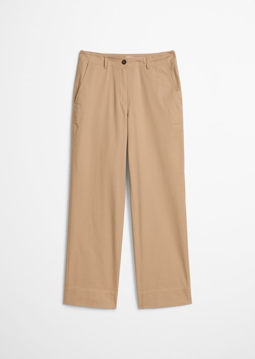 Chino model Lande wide — Salted Caramel