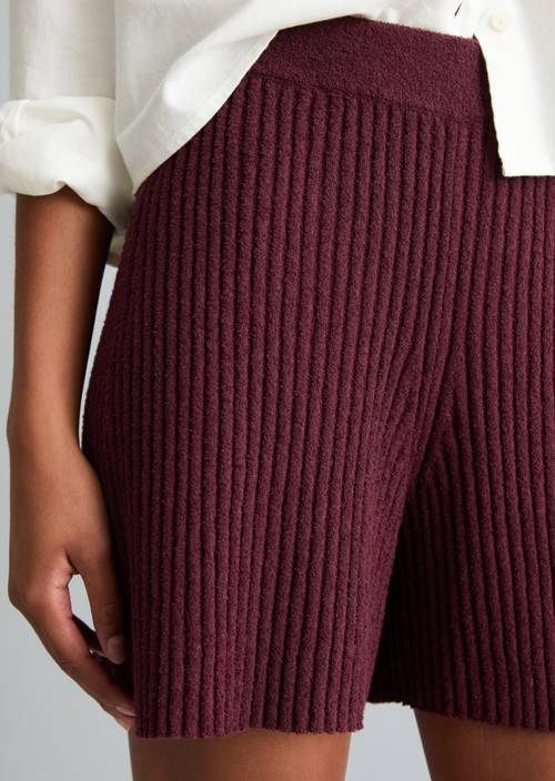 Strickshorts slim Merlot Red in Detailansicht