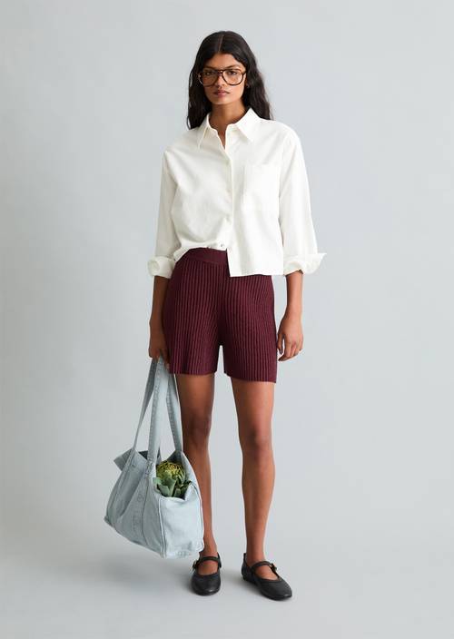 Strickshorts slim Merlot Red in Frontalansicht