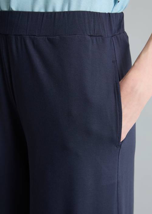 Pantalones anchos de punto Blue Depths en vista detallada