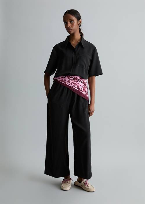 Jumpsuit relaxed Black in vooraanzicht