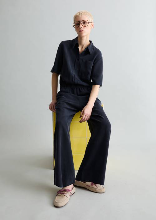 Jumpsuit relaxed Blue Depths in vooraanzicht