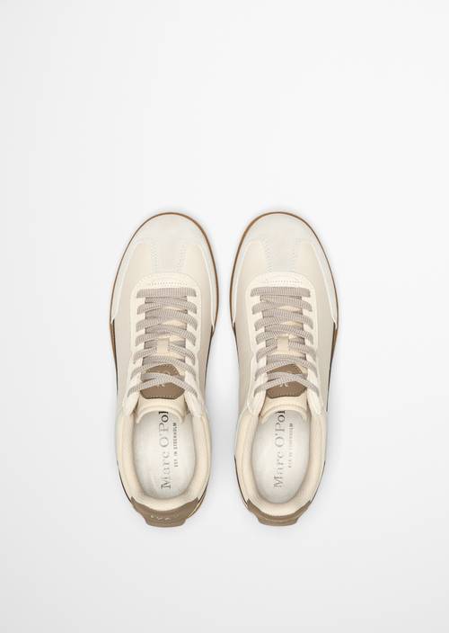 Sneaker Model Charlie Offwhite in Ansicht von oben