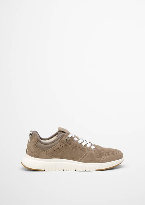 Sneaker model Niclas Pavestone right shoe outer view