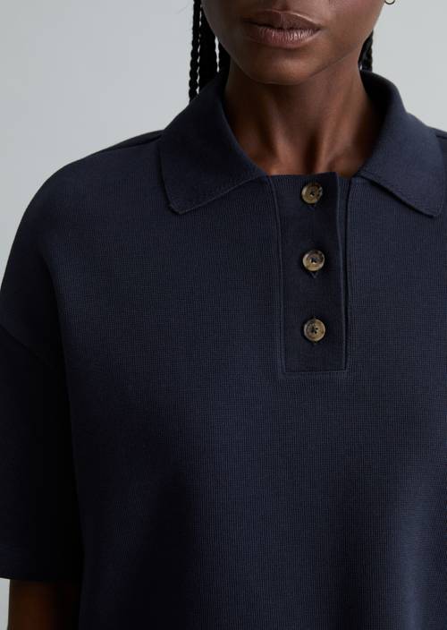 Poloshirt relaxed Blue Depths in Detailansicht