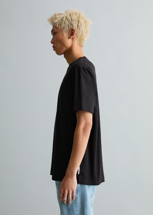 Relaxed T-shirt — Black