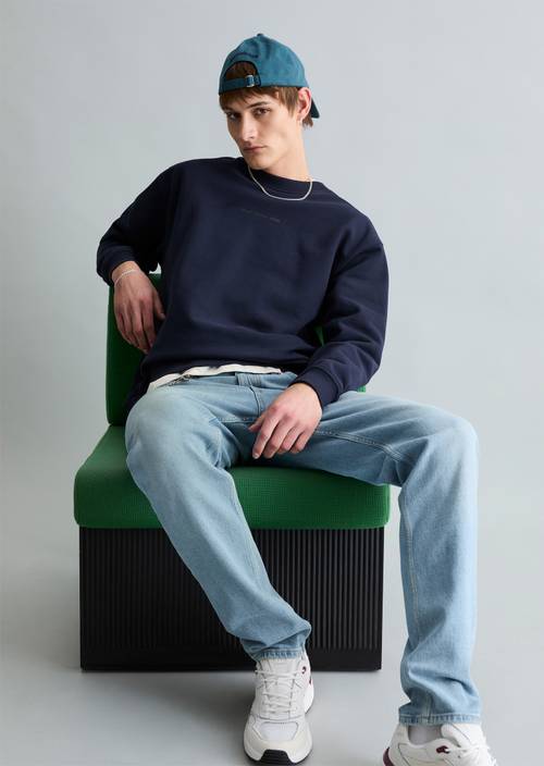 Relaxed sweatshirt True Navy in front view