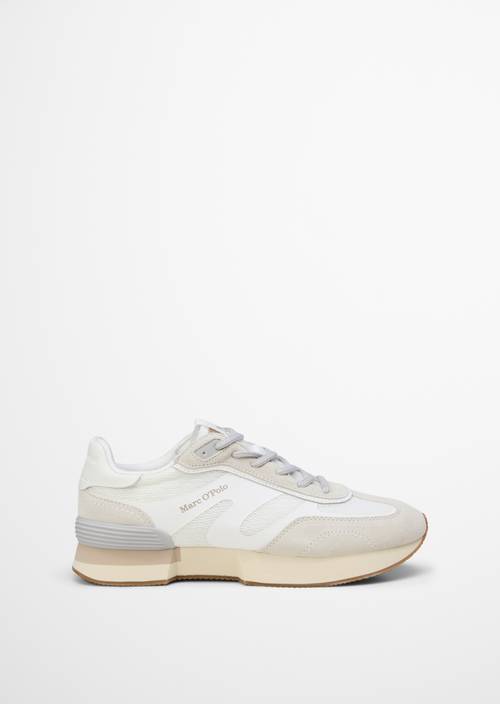 Sneaker Model Mara MO'P Offwhite Ansicht rechter Schuh von außen