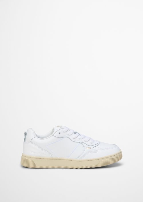 Sneaker — White