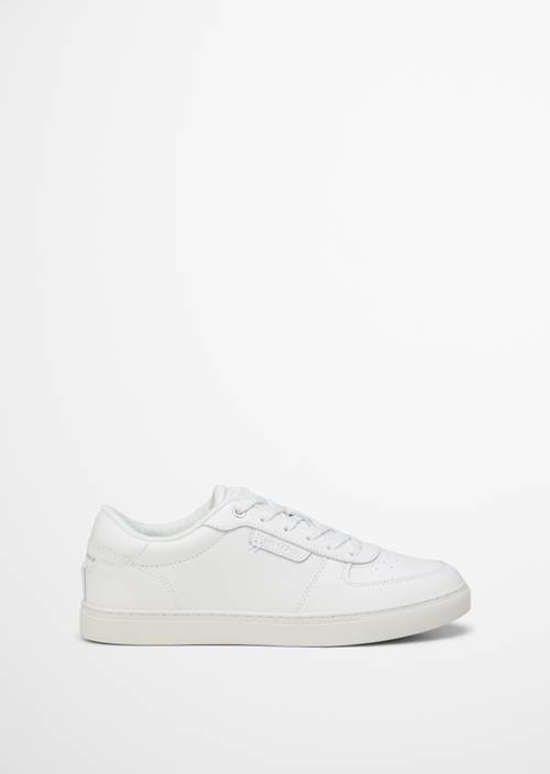 Trampki MO'P Offwhite widok prawego buta z zewnątrz