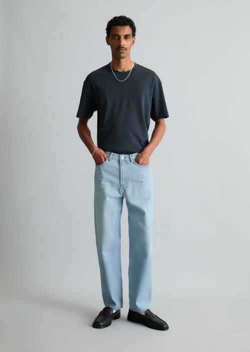 Jeans modèle Runne tapered Bright Blue en vue de face