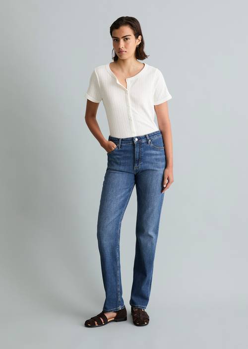 Jeans model Olina straight Dark Blue in front view