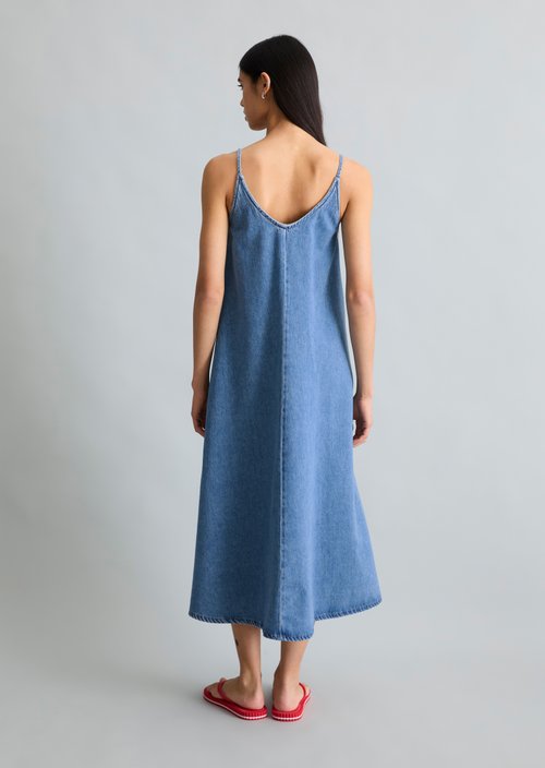 Relaxed denim strap dress — Medium Blue