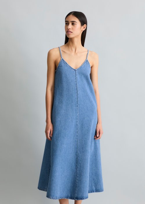 Relaxed denim strap dress — Medium Blue