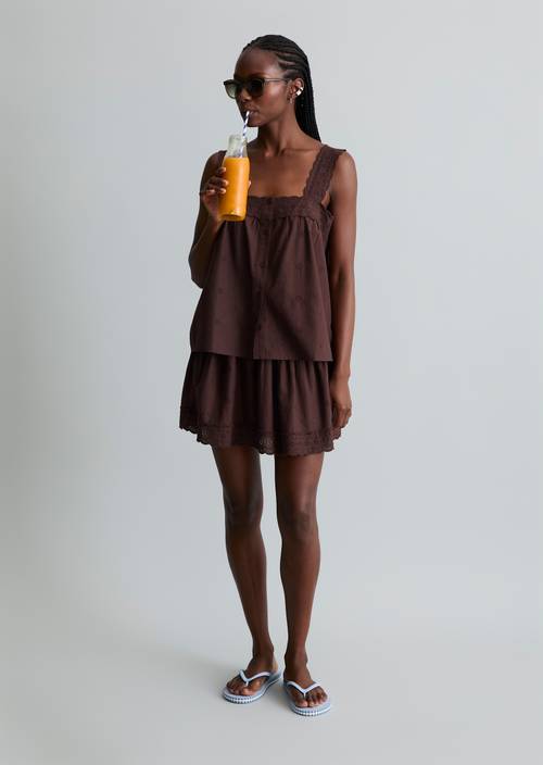 Haut Broderie-Anglaise régulier Burnt Aubergine en vue de face