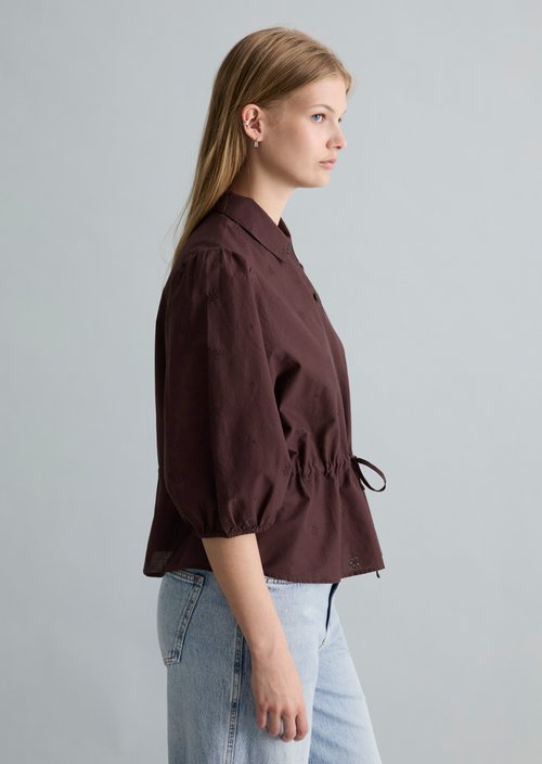 Broderie anglaise blouse regular — Burnt Aubergine