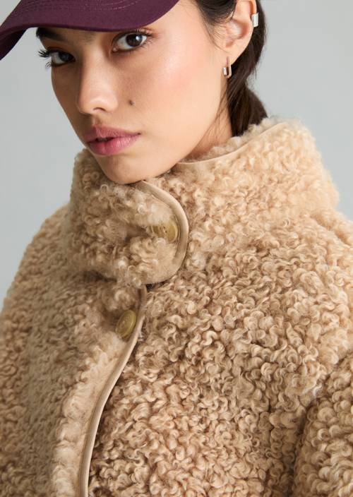 Teddy-Jacke regular Sandpaper in Detailansicht
