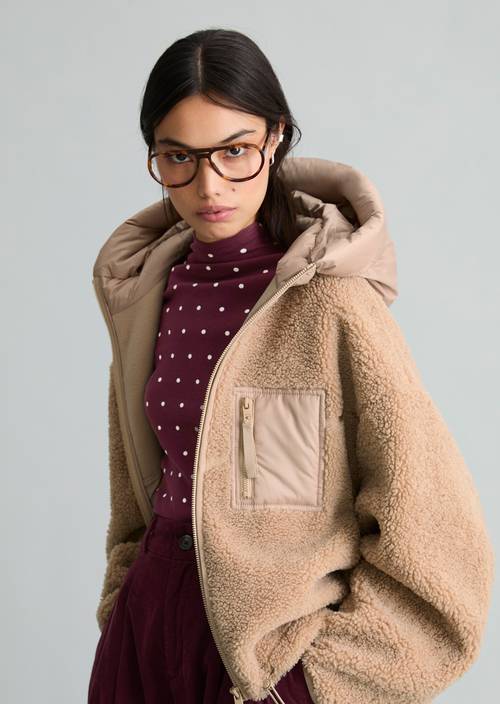 Regular-Fit Teddy Jacket Sandpaper in front view