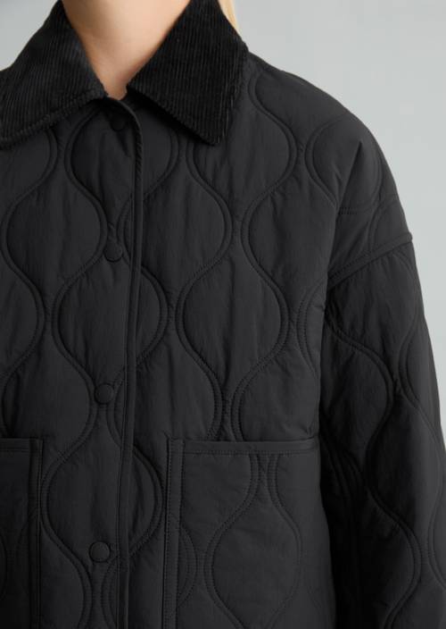 Barn-style quilted jacket regular Black in detail view