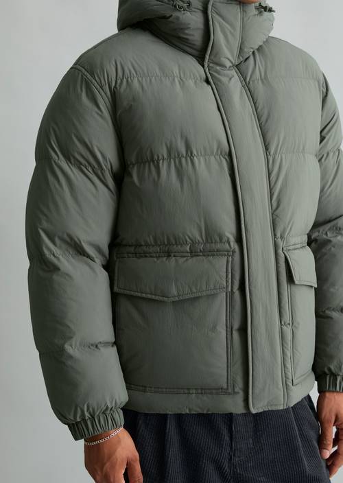 Veste matelassée à capuche, coupe ample Green Jasper en vue détaillée