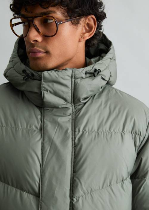 Daunenmantel regular Green Jasper in Detailansicht