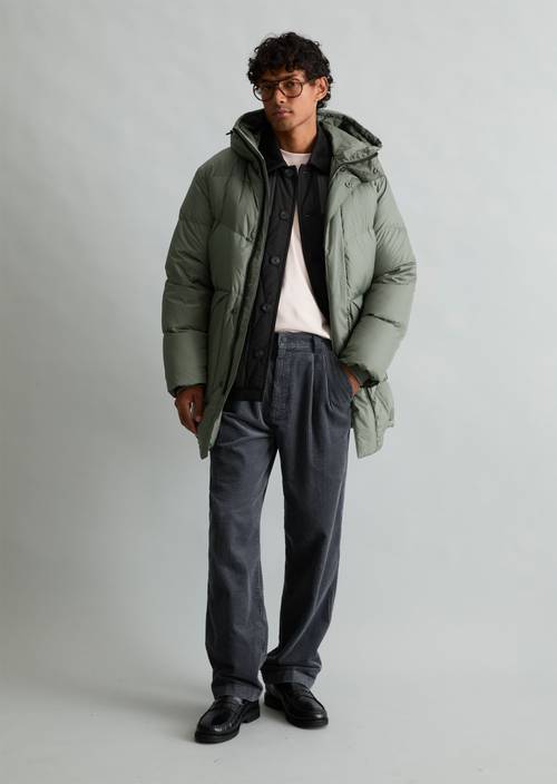 Daunenmantel regular Green Jasper in Frontalansicht