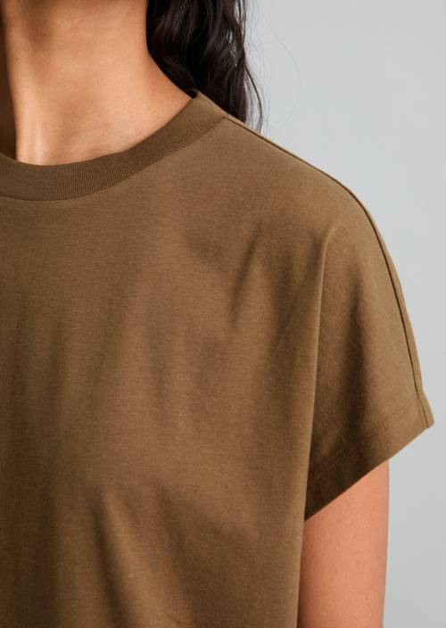 T-shirt DfC surdimensionné Umbra Brown en vue détaillée