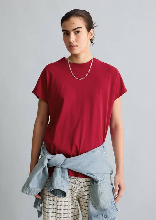 T-shirt DfC surdimensionné Vivid Cherry en vue de face