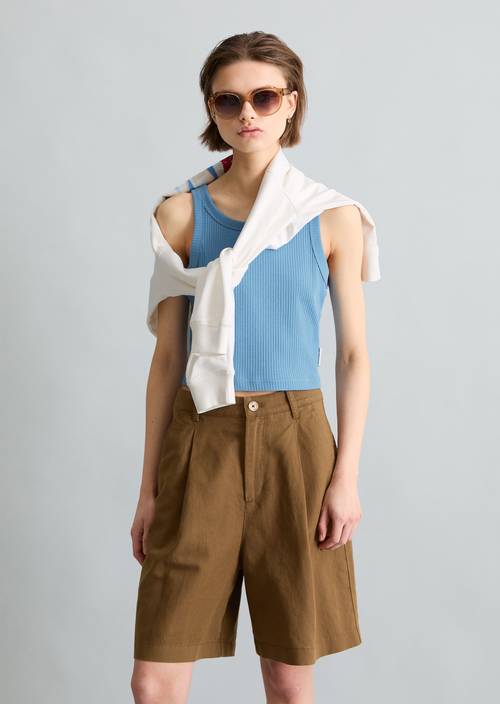 Top de canalé slim cropped Azure Sky en vista frontal