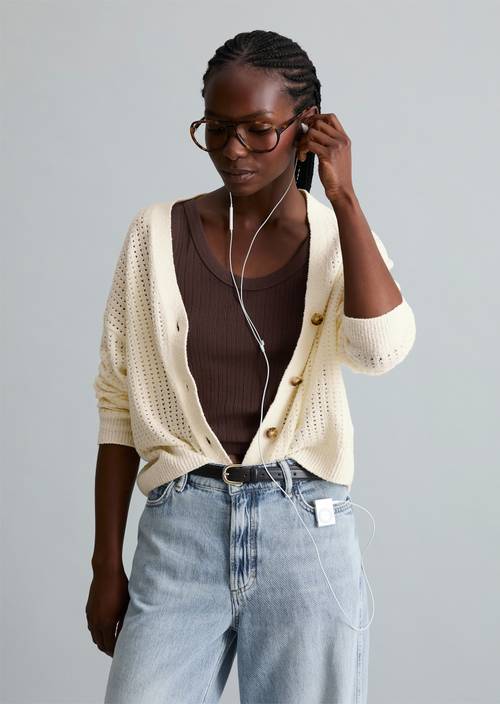 Relaxed cardigan Creamy White in front view