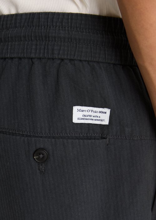 Regular seersucker trousers — Peppercorn Grey