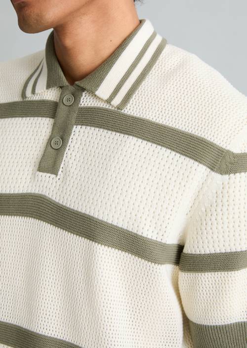 Gebreide polo regular Offwhite in detailaanzicht