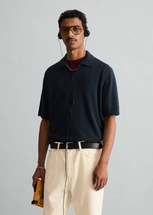 Polo en maille relaxed Peppercorn Grey en vue de face