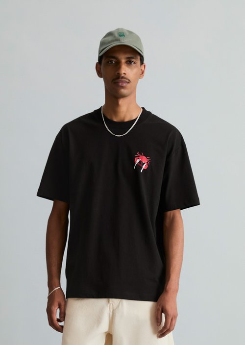 Crayfish Capsule T-Shirt — Black