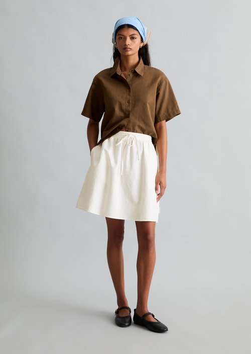Short skirt A-shape — Silky White